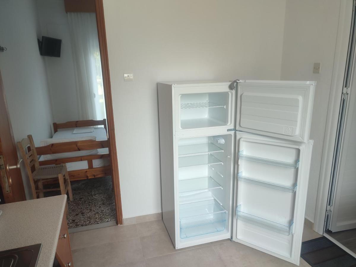 Michalos Apartments Paralía Skotínis Kültér fotó