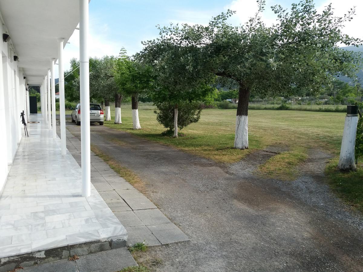 Michalos Apartments Paralía Skotínis Kültér fotó