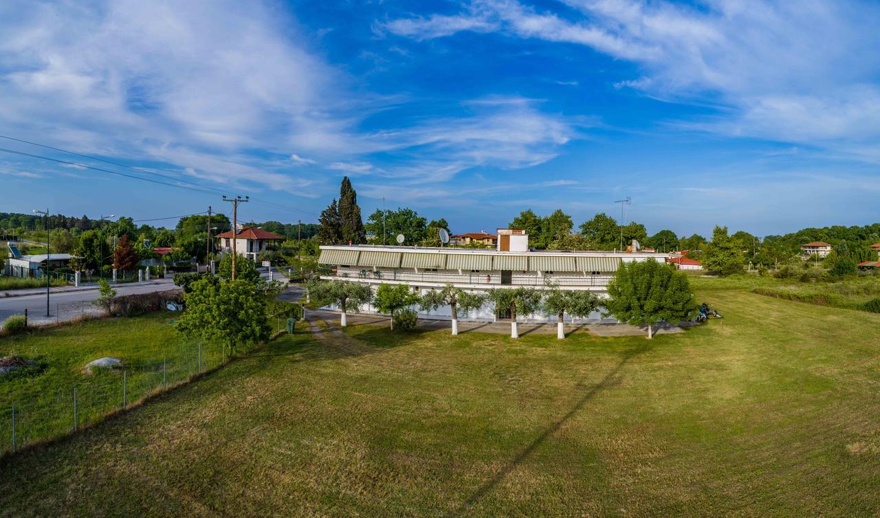 Michalos Apartments Paralía Skotínis Kültér fotó